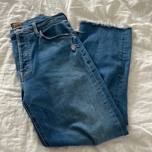 Mother jeans the tripper ankle fray in good pre-owned condition, 31
